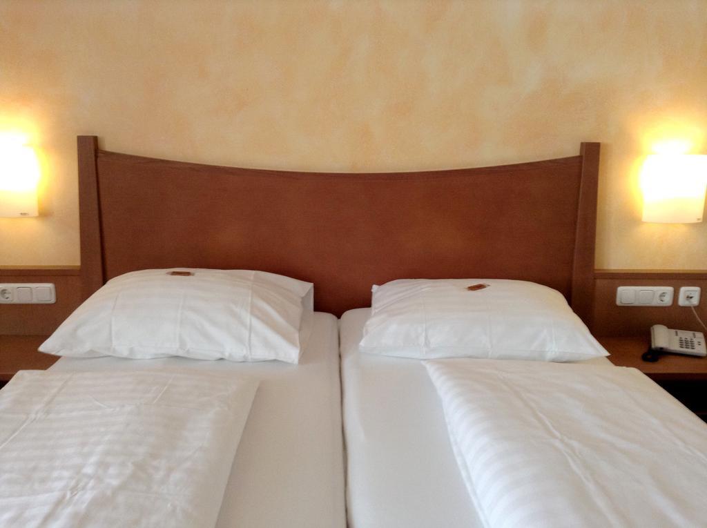 1A Landhotel Schicklberg Kremsmünster Szoba fotó